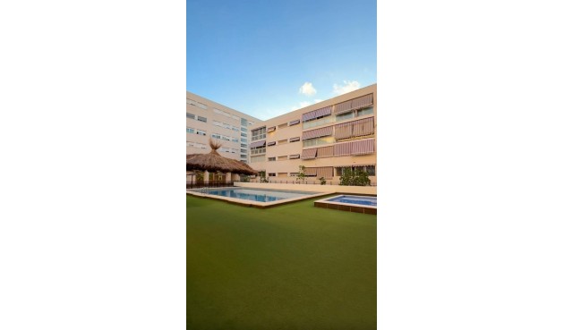 Apartment - Återförsäljning - Alicante - Costa Blanca