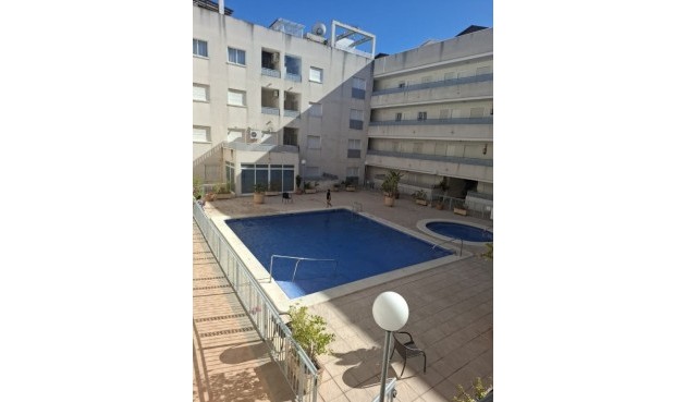 Apartment - Återförsäljning - Almoradí - Almoradí