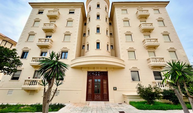 Apartment - Återförsäljning - Guardamar del Segura - BO-25869