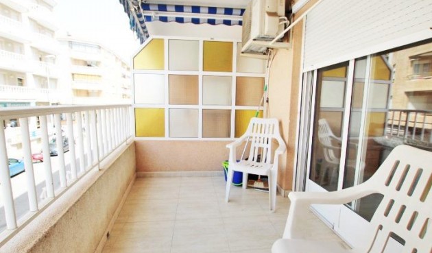 Apartment - Återförsäljning - Guardamar del Segura - Calle Cartagena