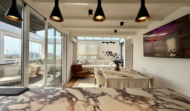 Apartment - Återförsäljning - Guardamar del Segura - Centro
