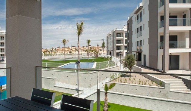 Apartment - Återförsäljning - Orihuela Costa - BO-68293