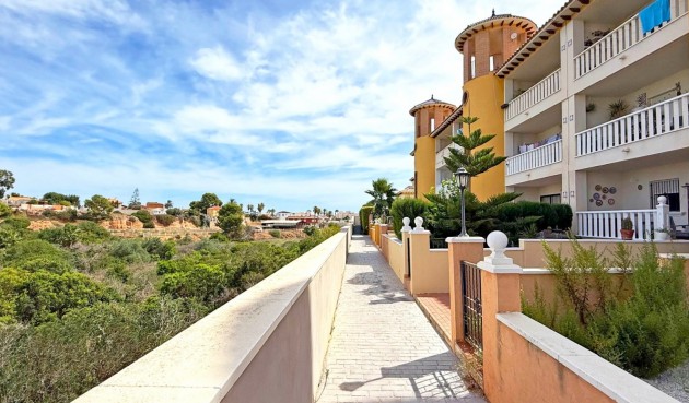 Apartment - Återförsäljning - Orihuela Costa - BO-87357