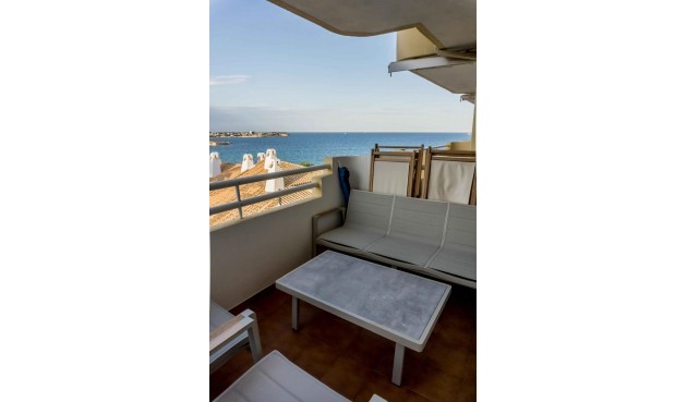 Apartment - Återförsäljning - Orihuela Costa - Campoamor