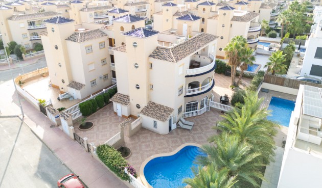 Apartment - Återförsäljning - Orihuela Costa - Costa Blanca