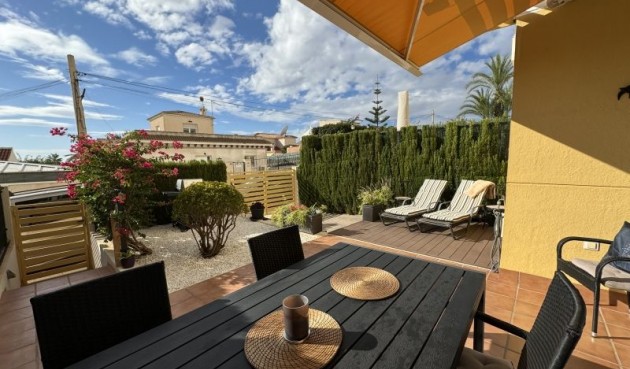 Apartment - Återförsäljning - Orihuela Costa - Costa Blanca