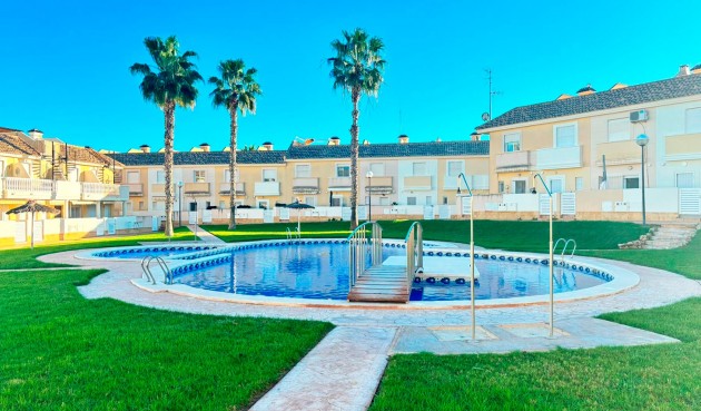 Apartment - Återförsäljning - Orihuela Costa - Costa Blanca