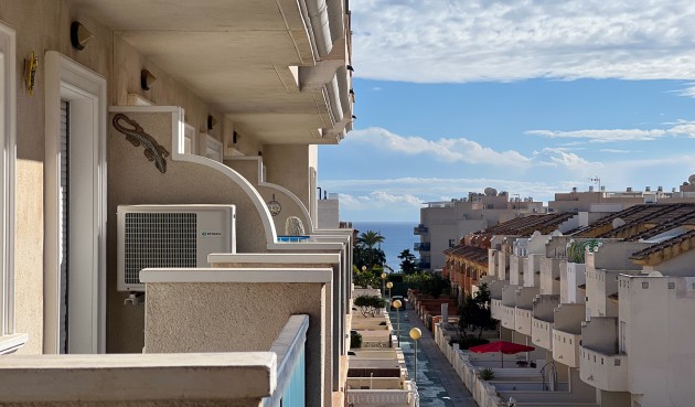 Apartment - Återförsäljning - Orihuela Costa - Costa Blanca