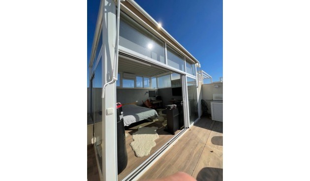 Apartment - Återförsäljning - Orihuela Costa - Costa Blanca