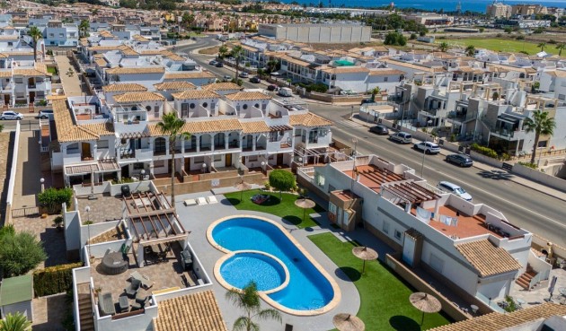 Apartment - Återförsäljning - Orihuela Costa - Costa Blanca