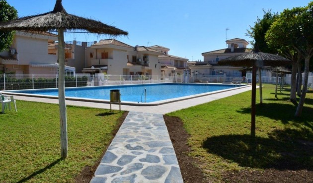 Apartment - Återförsäljning - Orihuela Costa - La Zenia