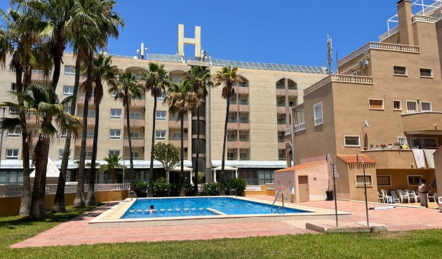 Apartment - Återförsäljning - Punta Prima - Costa Blanca