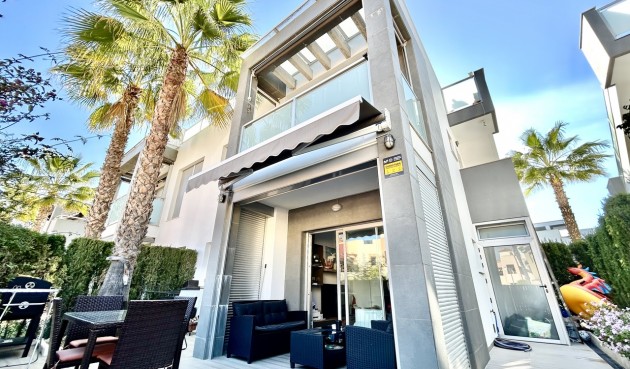 Apartment - Återförsäljning - Punta Prima - Costa Blanca