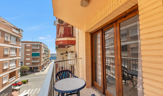 Apartment - Återförsäljning - Torrevieja - Acequion