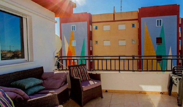 Apartment - Återförsäljning - Torrevieja - Aguas Nuevas 2