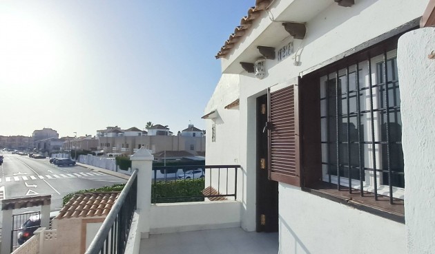 Apartment - Återförsäljning - Torrevieja -
                Aguas Nuevas 2