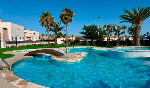Apartment - Återförsäljning - Torrevieja - aguas nuevas