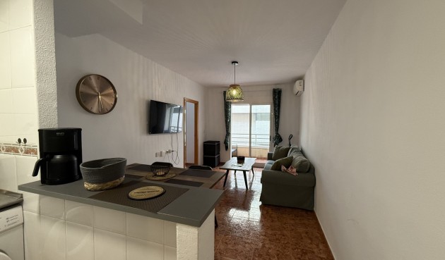 Apartment - Återförsäljning - Torrevieja - BO-41615