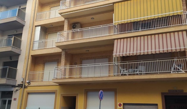 Apartment - Återförsäljning - Torrevieja - BO-60880