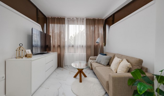 Apartment - Återförsäljning - Torrevieja - Cabo Cervera