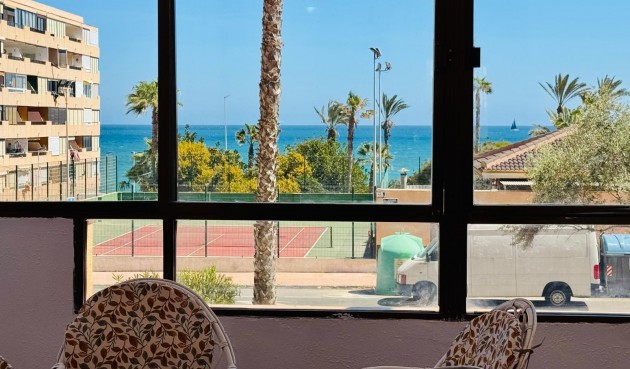 Apartment - Återförsäljning - Torrevieja - Cabo Cervera