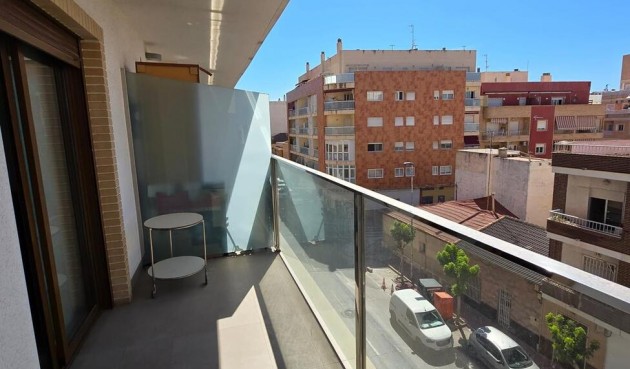 Apartment - Återförsäljning - Torrevieja - CENTRE