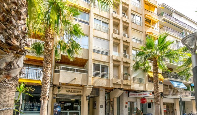 Apartment - Återförsäljning - Torrevieja - Centro