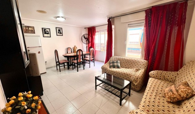 Apartment - Återförsäljning - Torrevieja - Centro