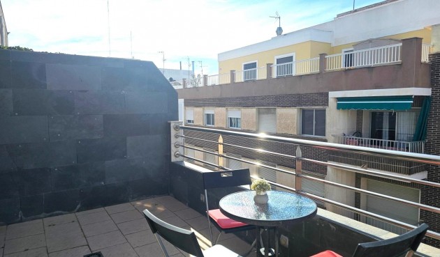 Apartment - Återförsäljning - Torrevieja - Centro