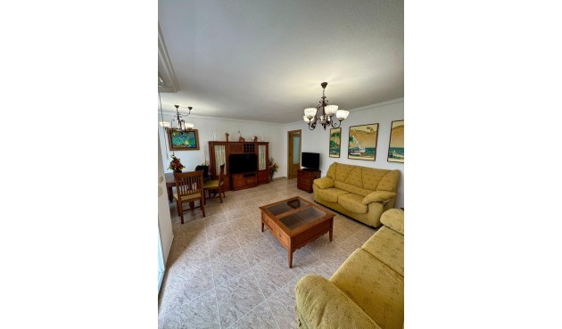 Apartment - Återförsäljning - Torrevieja - Centro