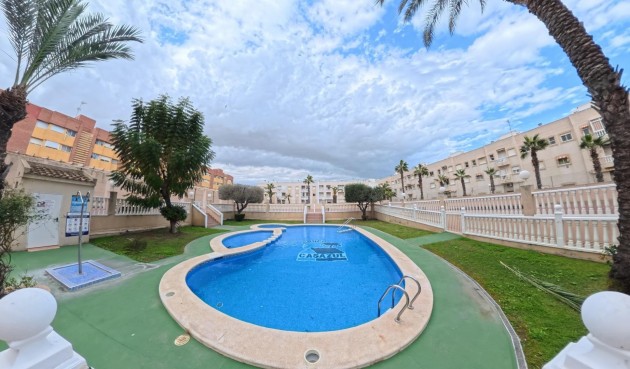 Apartment - Återförsäljning - Torrevieja - Centro