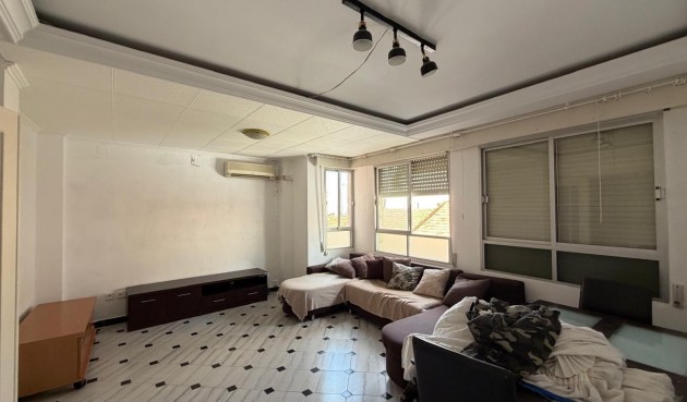 Apartment - Återförsäljning - Torrevieja - Centro