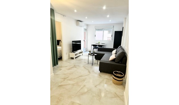 Apartment - Återförsäljning - Torrevieja - Centro