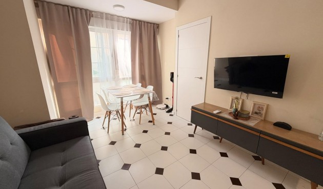 Apartment - Återförsäljning - Torrevieja - Centro