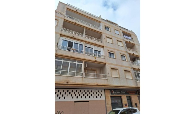 Apartment - Återförsäljning - Torrevieja - Costa Blanca