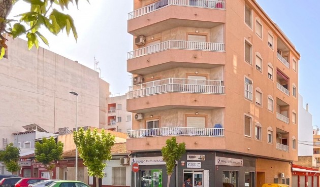 Apartment - Återförsäljning - Torrevieja - Costa Blanca