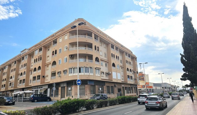 Apartment - Återförsäljning - Torrevieja - Costa Blanca