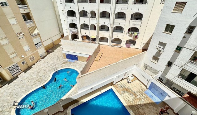 Apartment - Återförsäljning - Torrevieja - Costa Blanca