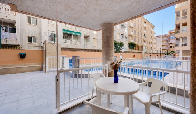 Apartment - Återförsäljning - Torrevieja - Costa Blanca