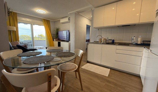 Apartment - Återförsäljning - Torrevieja - Costa Blanca