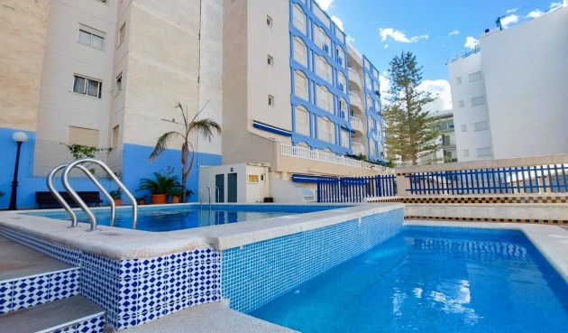 Apartment - Återförsäljning - Torrevieja - Costa Blanca