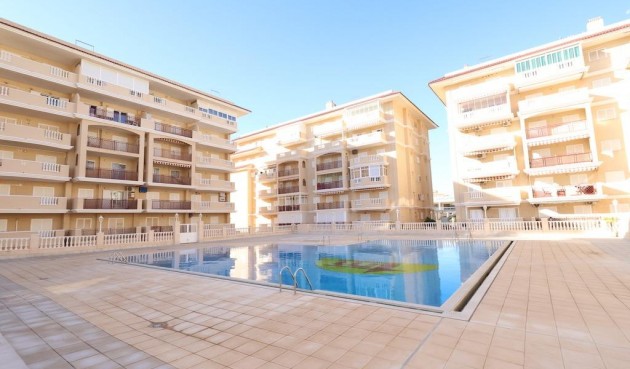 Apartment - Återförsäljning - Torrevieja - Costa Blanca