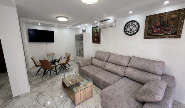 Apartment - Återförsäljning - Torrevieja - Costa Blanca