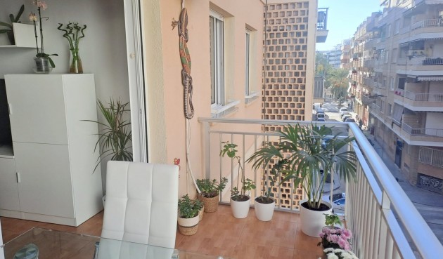 Apartment - Återförsäljning - Torrevieja - Costa Blanca