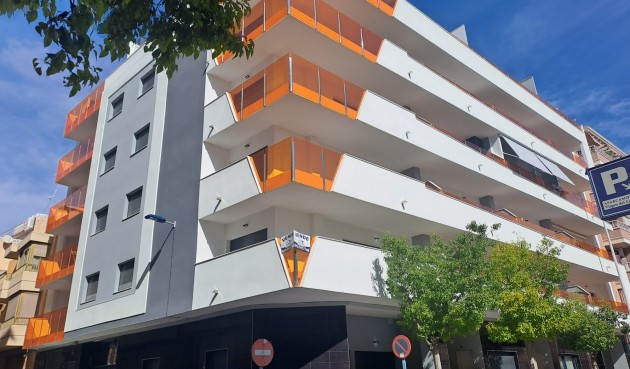 Apartment - Återförsäljning - Torrevieja - Costa Blanca