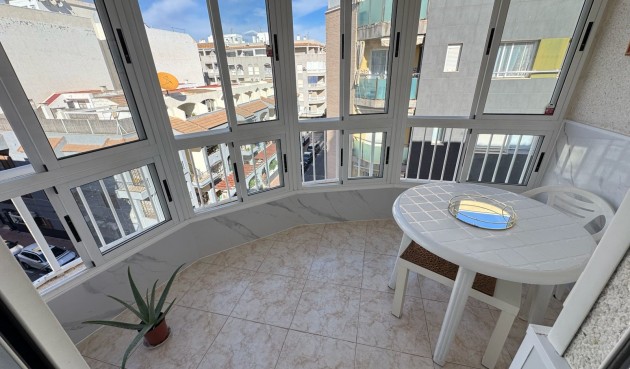 Apartment - Återförsäljning - Torrevieja - Costa Blanca