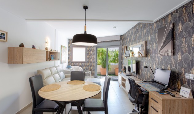 Apartment - Återförsäljning - Torrevieja - Costa Blanca