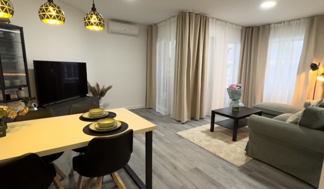Apartment - Återförsäljning - Torrevieja - Costa Blanca