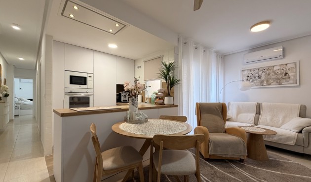 Apartment - Återförsäljning - Torrevieja - Costa Blanca