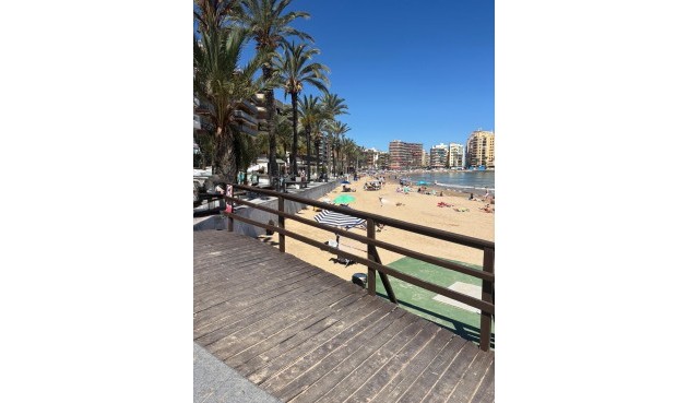 Apartment - Återförsäljning - Torrevieja - Costa Blanca